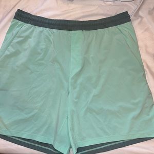 Lululemon 7” pace breaker LL shorts